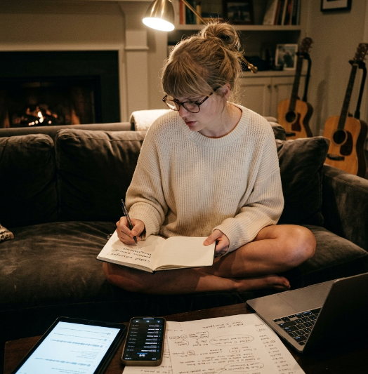 When Taylor Swift Discovered the Secret Messages Hidden in Her Husband’s Late-Night Calls