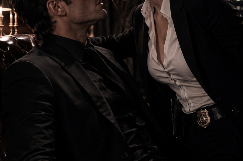 The Mafia Boss Fell in Love With the FBI Agent Assigned to Destroy Him